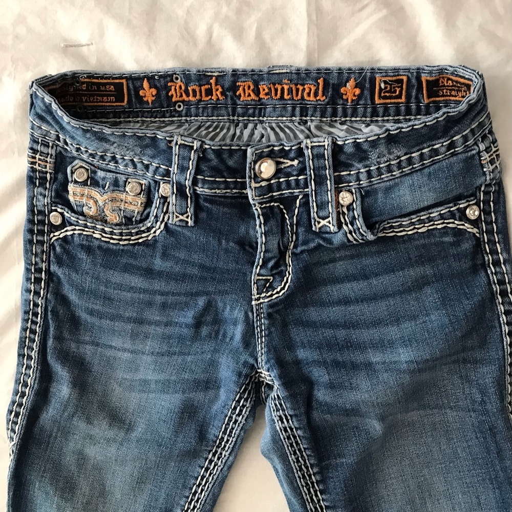 Rock Revival 25 waist NANCY fits low on waist straight leg